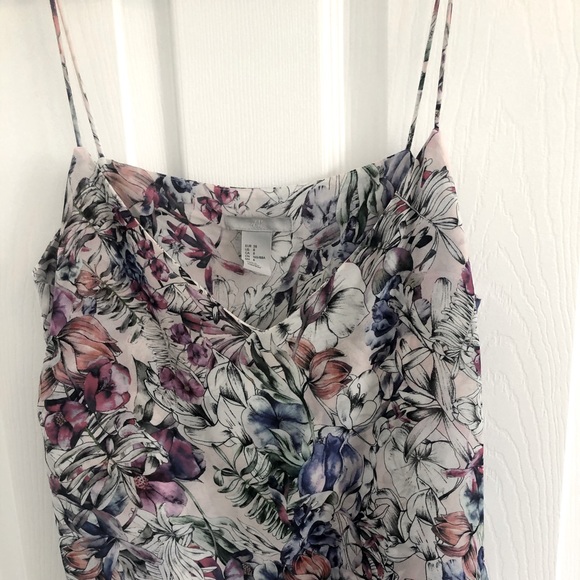 Double-Layered H&M Flowered Top - Picture 2 of 7